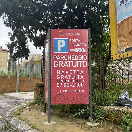 La Casa Sulla Piazza Lägenhet Enna Exteriör bild