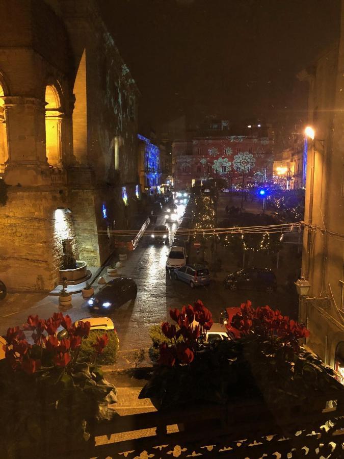 La Casa Sulla Piazza Lägenhet Enna Exteriör bild